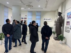 岁末严冬，，，，，，两地向导考察人生就是博集团