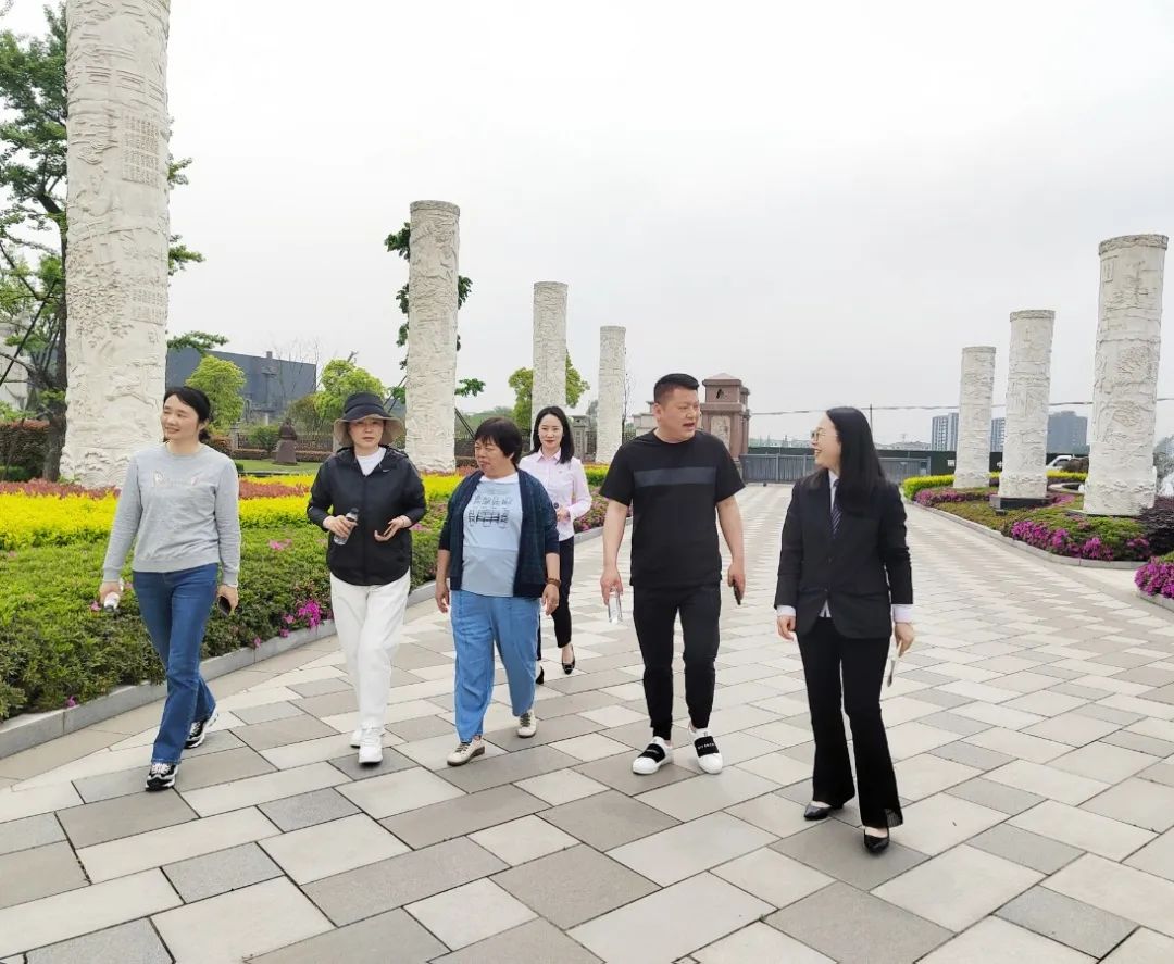 1-23050Q25Q1O3 首页-人生就是博