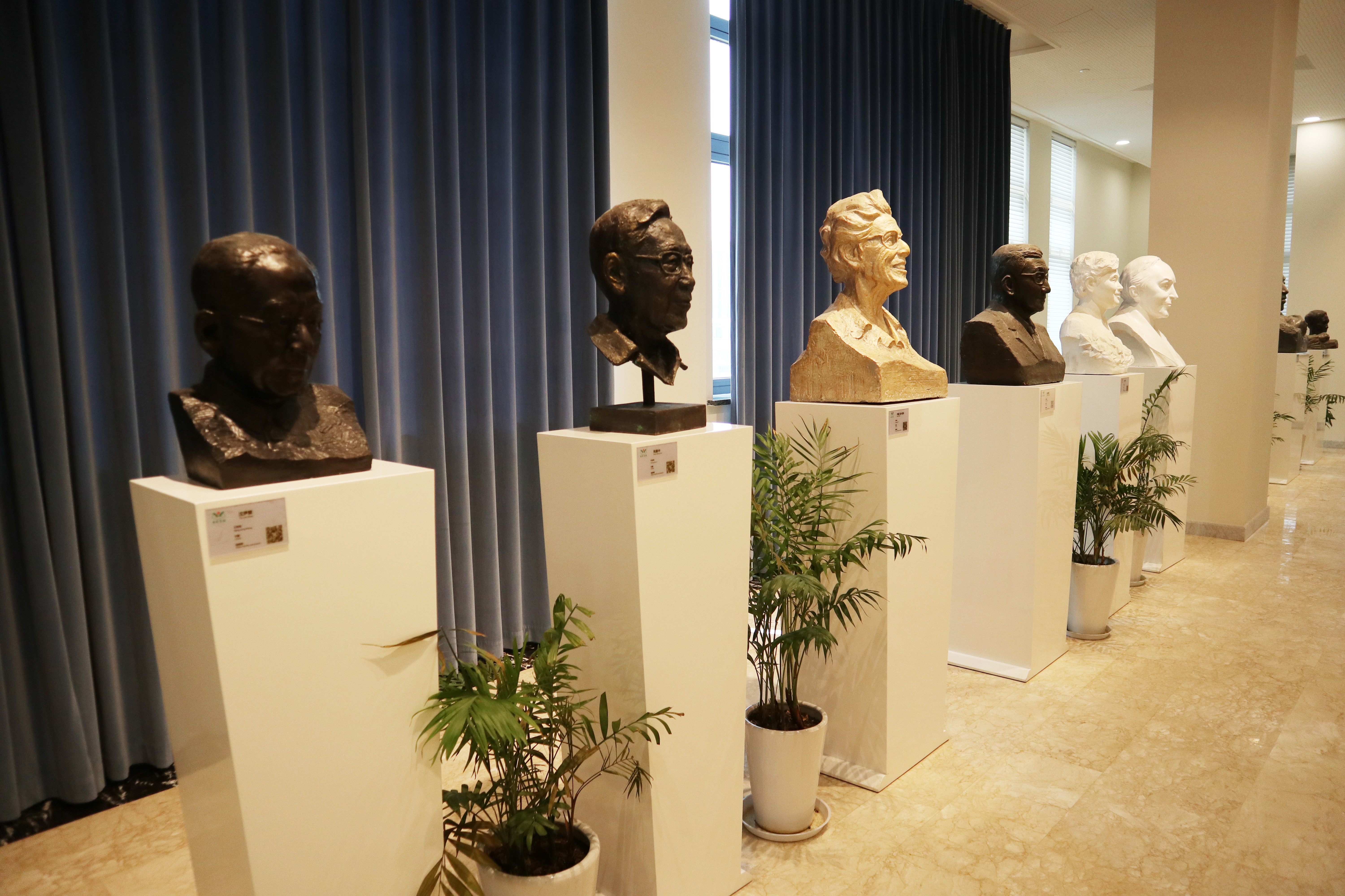 人生就是博集团：雕塑史诗，，，，，，传承仁人志士的绚烂历程